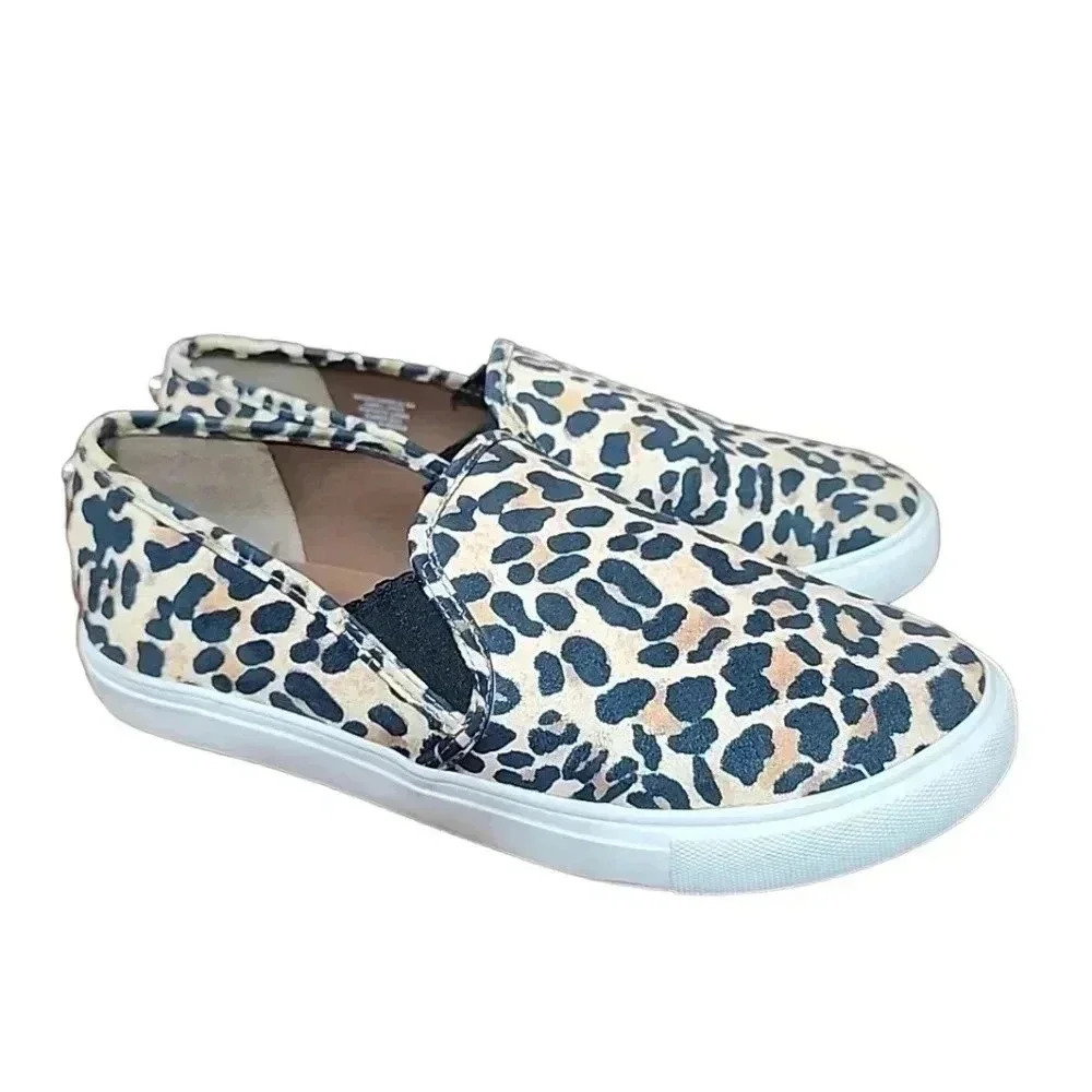 Steve Madden Cheetah Print Slip on sneakers. Size 8 - Picture 5 of 12